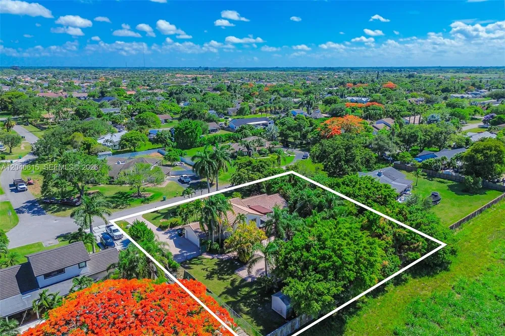 14941 SW 164th Ter Miami, FL 33187