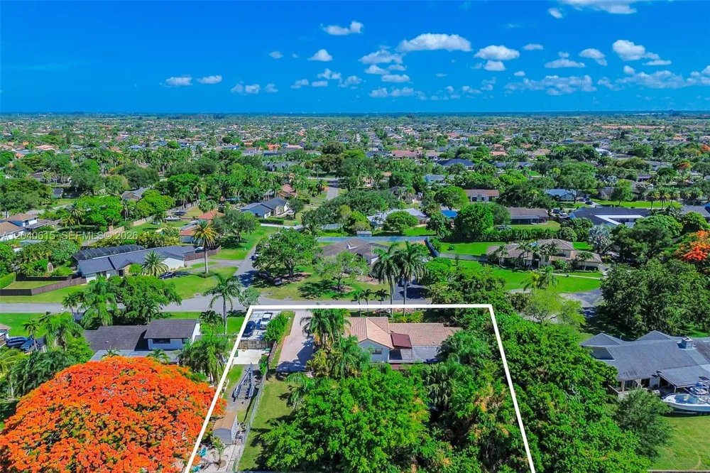14941 SW 164th Ter Miami, FL 33187