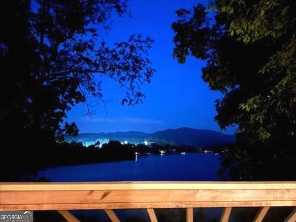772 Big Oak LN Hiawassee, GA 30546