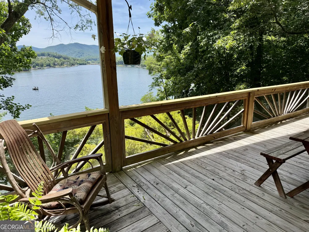 772 Big Oak LN Hiawassee, GA 30546