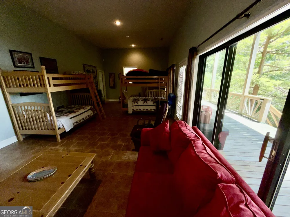 772 Big Oak LN Hiawassee, GA 30546