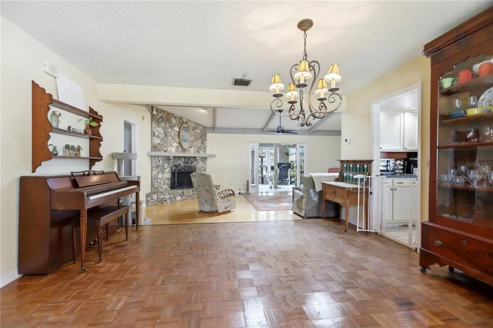 1701 WIND WILLOW ROAD Belle Isle, FL 32809