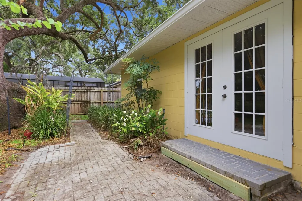 1701 WIND WILLOW ROAD Belle Isle, FL 32809
