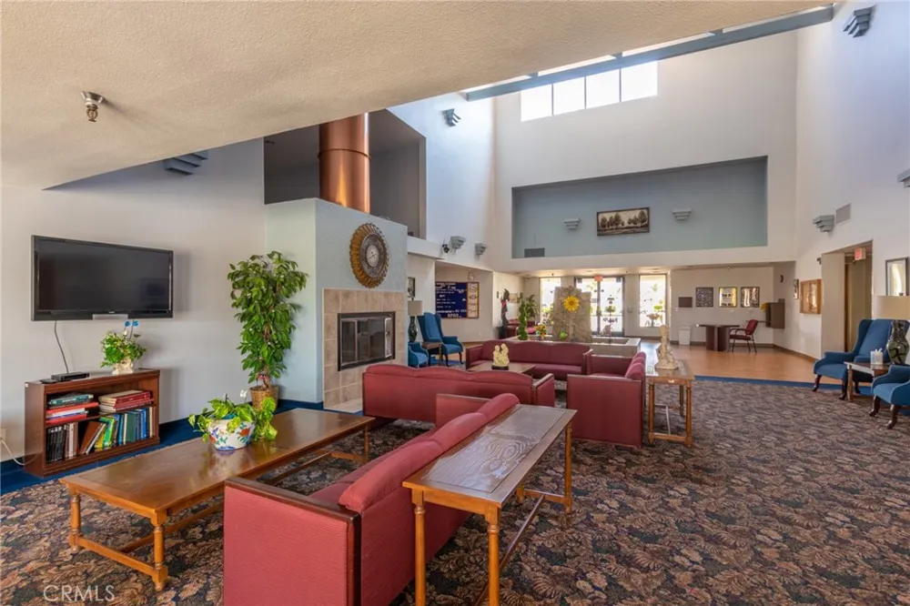 1295 S Cawston Avenue Hemet, CA 92545