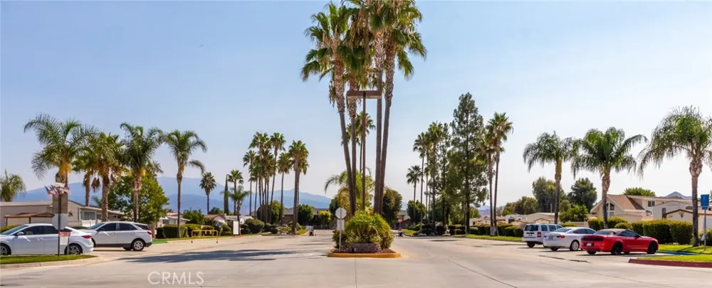 1295 S Cawston Avenue Hemet, CA 92545