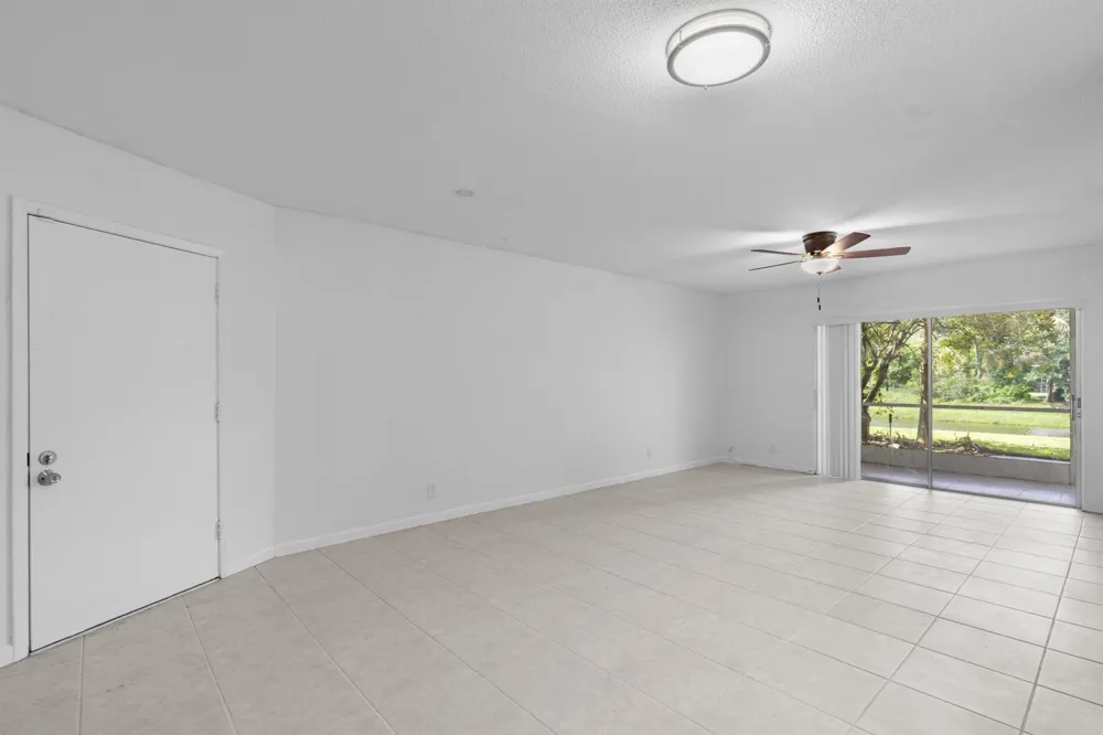 10693 Military Trail #7 West Palm Beach, FL 33410
