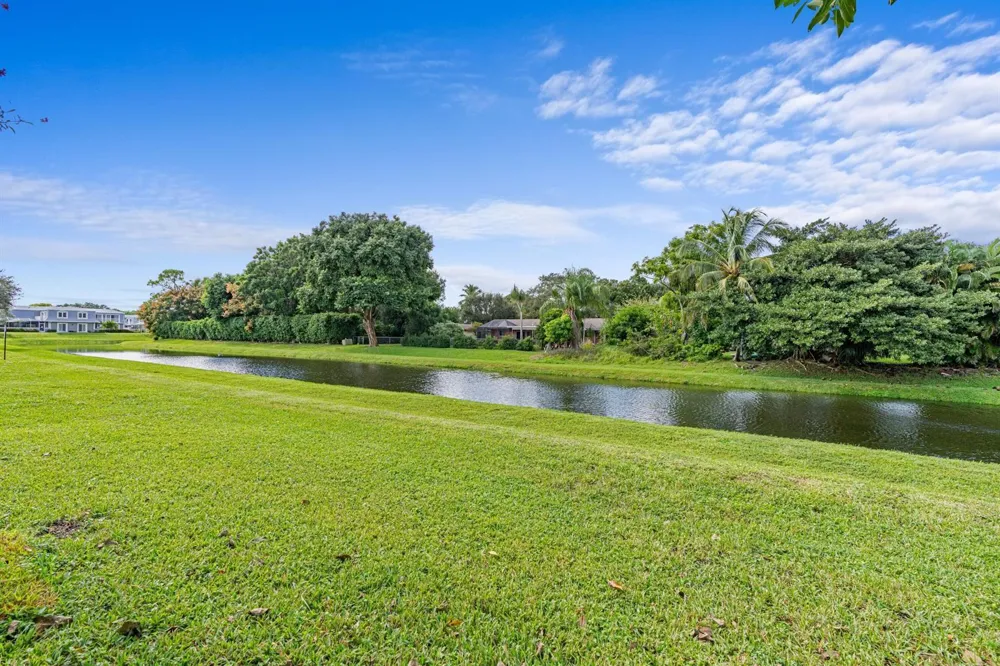 10693 Military Trail #7 West Palm Beach, FL 33410