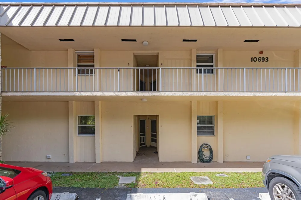 10693 Military Trail #7 West Palm Beach, FL 33410