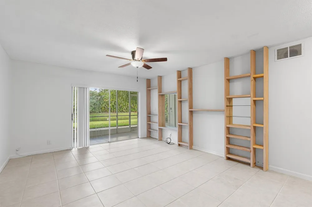 10693 Military Trail #7 West Palm Beach, FL 33410