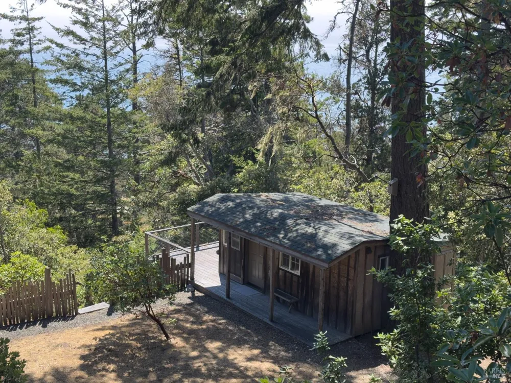 46900 Gypsy Flat Road Gualala, CA 95445