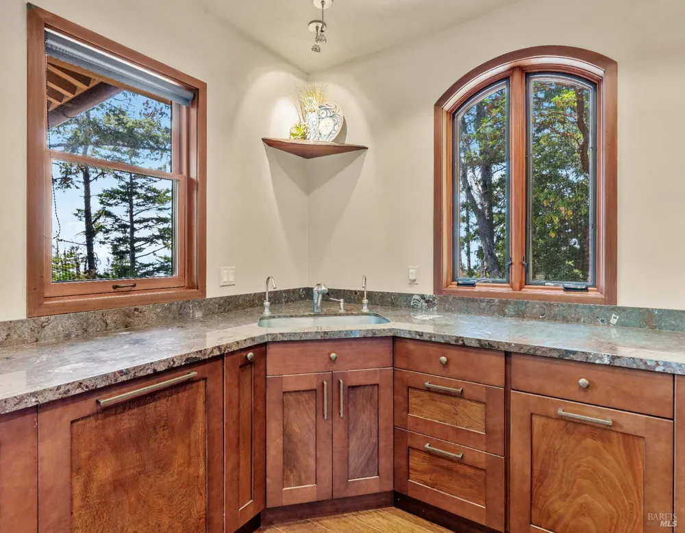 46900 Gypsy Flat Road Gualala, CA 95445