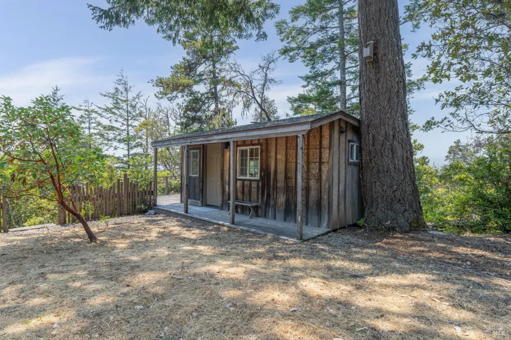 46900 Gypsy Flat Road Gualala, CA 95445