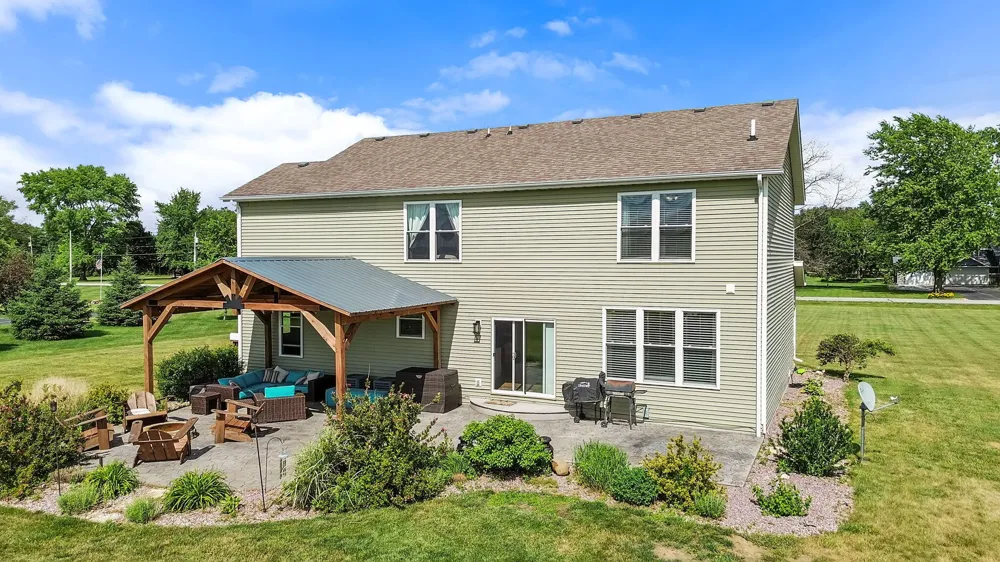 11126 1000 W Demotte, IN 46310
