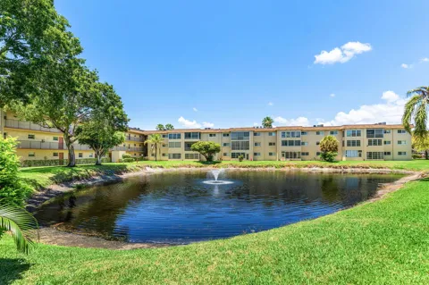 721 Lori Drive #208