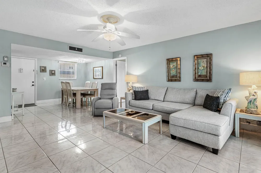 721 Lori Drive #208 Palm Springs, FL 33461