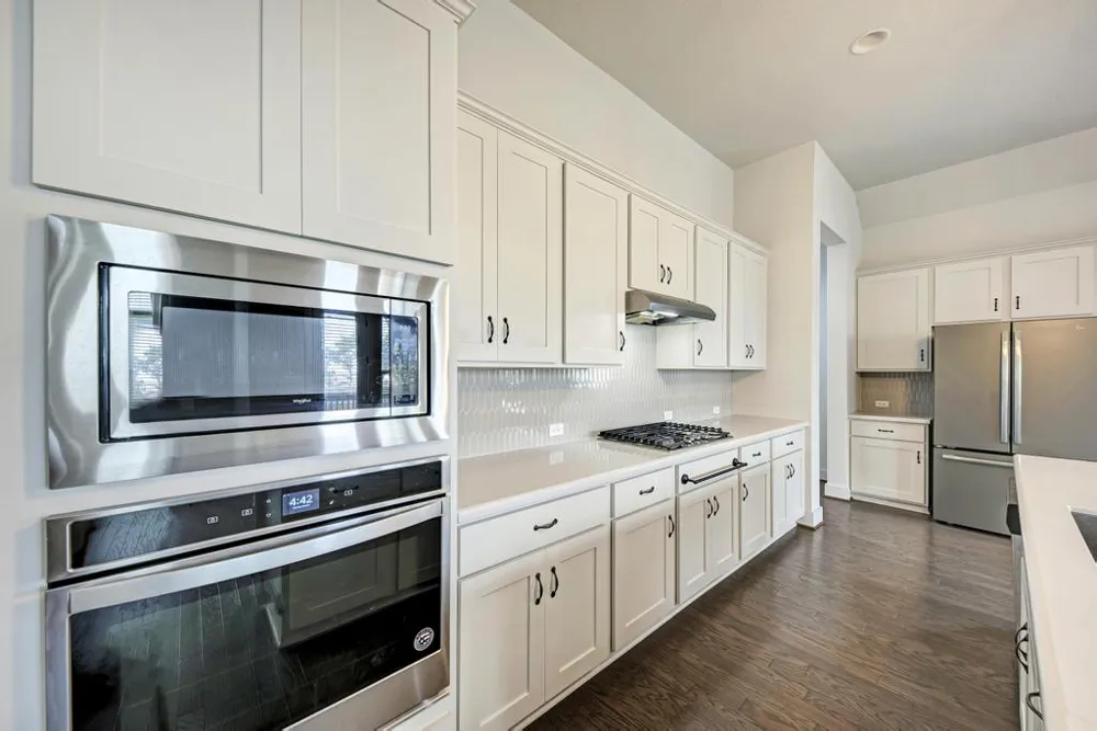 1104 Almeria Bend Leander, TX 78641