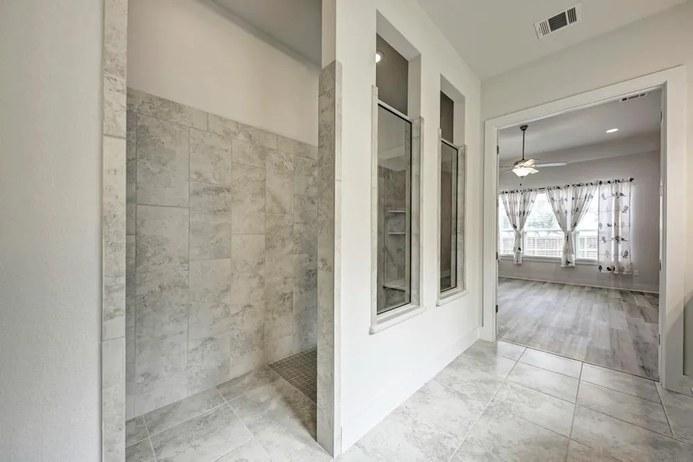 1104 Almeria Bend Leander, TX 78641