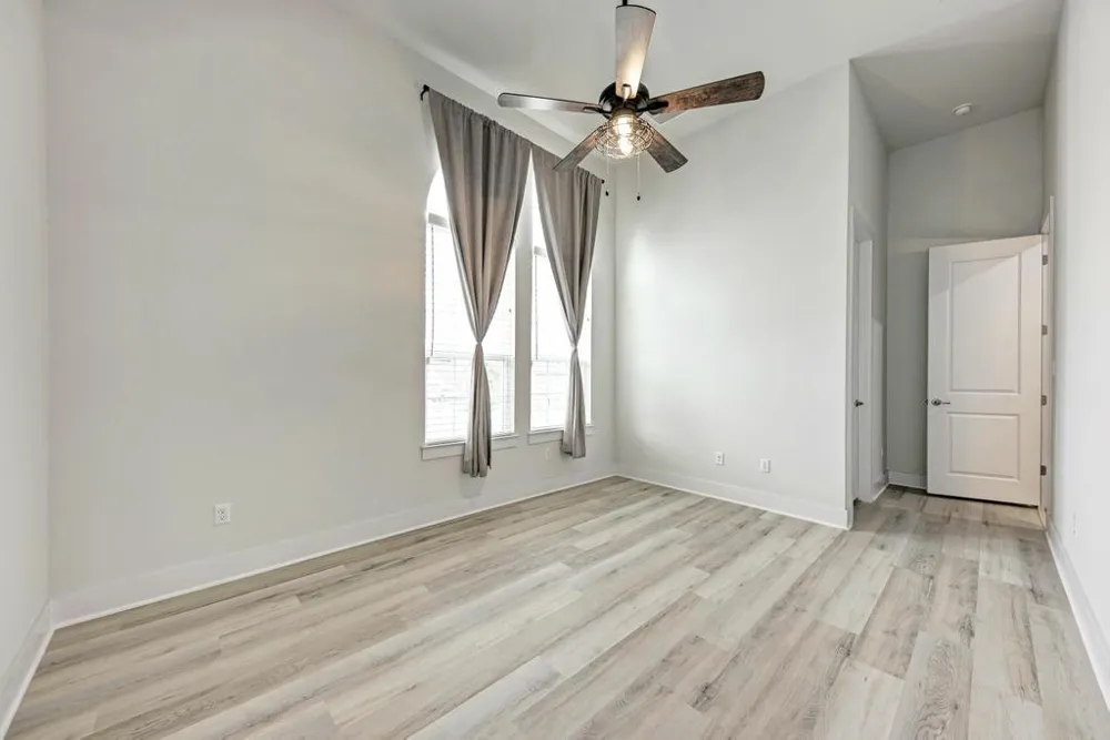 1104 Almeria Bend Leander, TX 78641