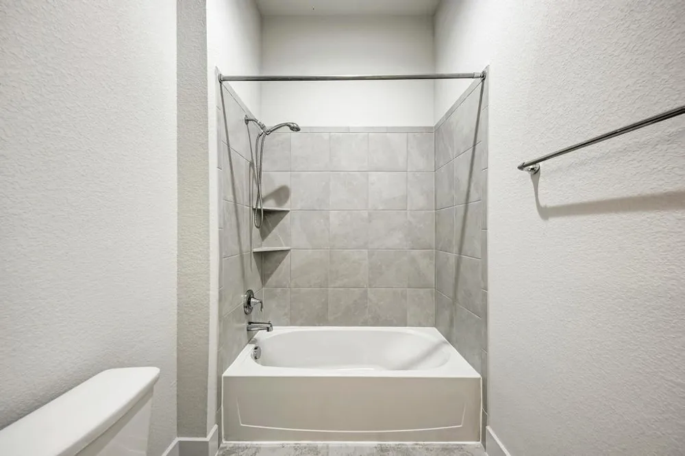 1104 Almeria Bend Leander, TX 78641