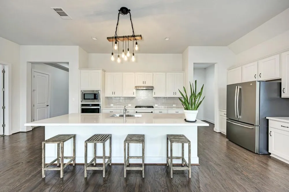 1104 Almeria Bend Leander, TX 78641