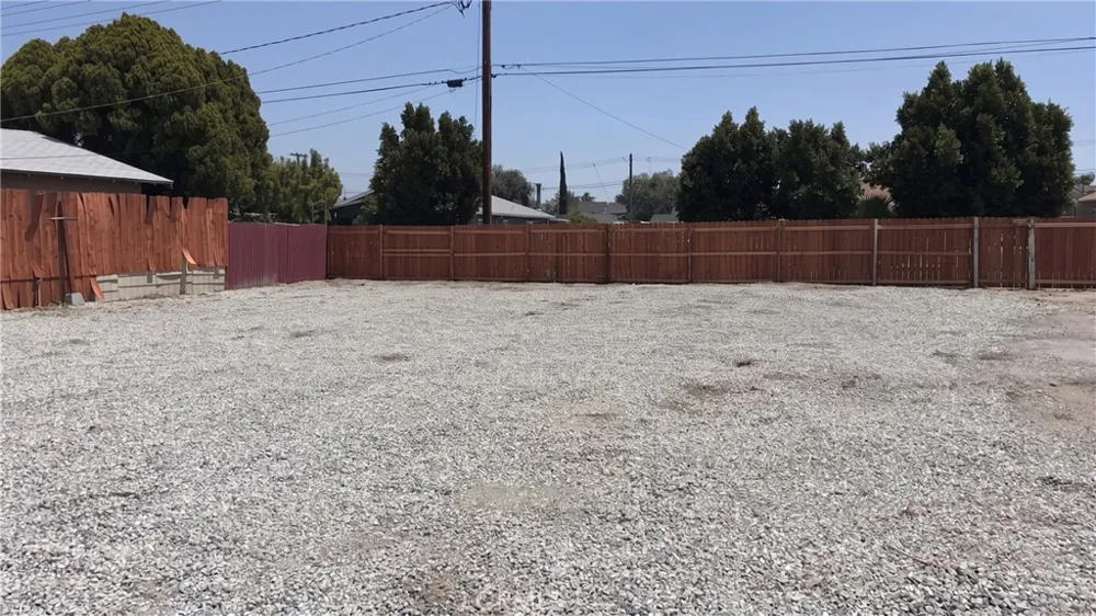 1157 7th Colton, CA 92324