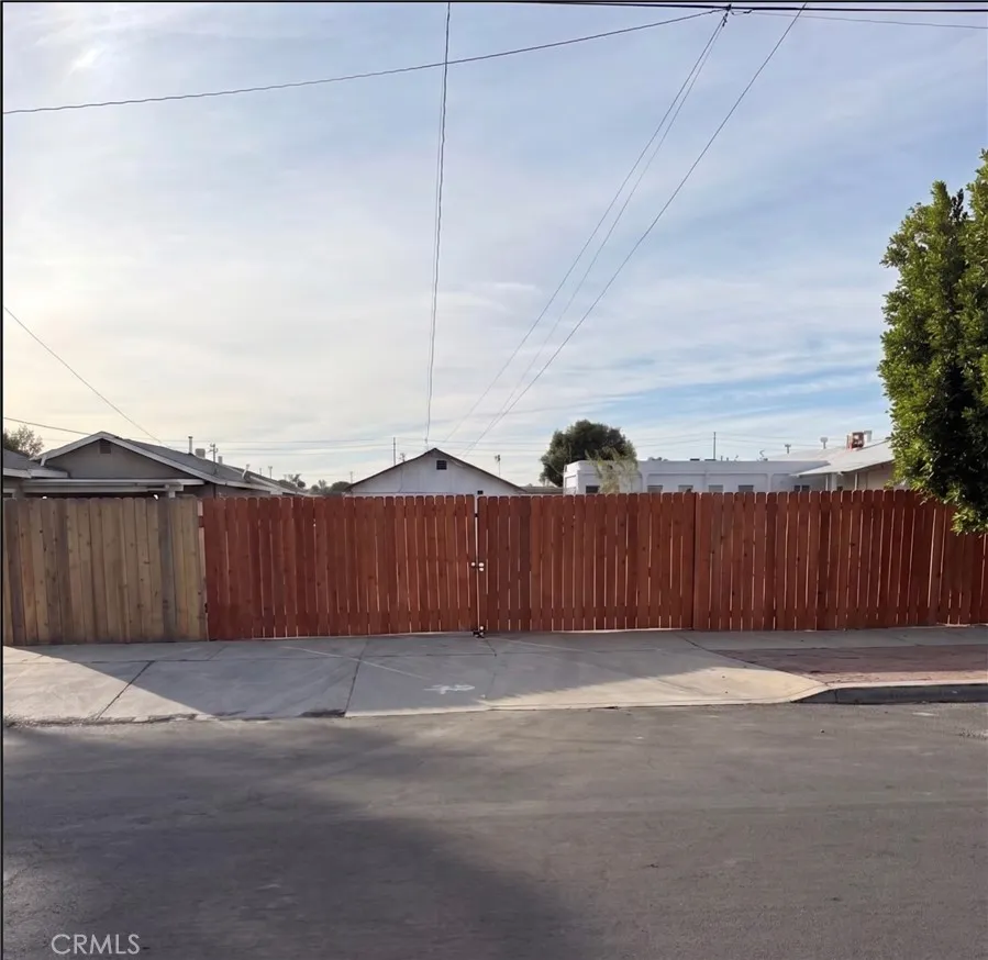 1157 7th Colton, CA 92324