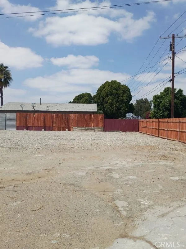 1157 7th Colton, CA 92324