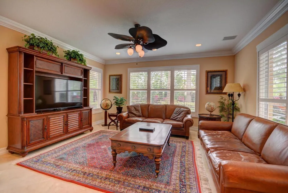 8957 Sandy Crest Lane Boynton Beach, FL 33473