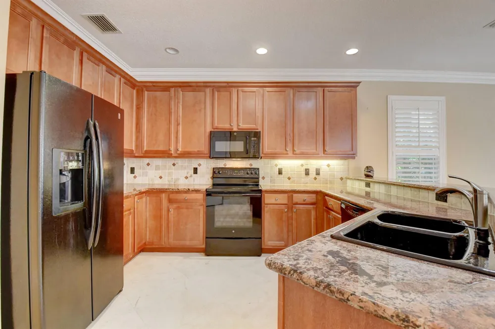 8957 Sandy Crest Lane Boynton Beach, FL 33473