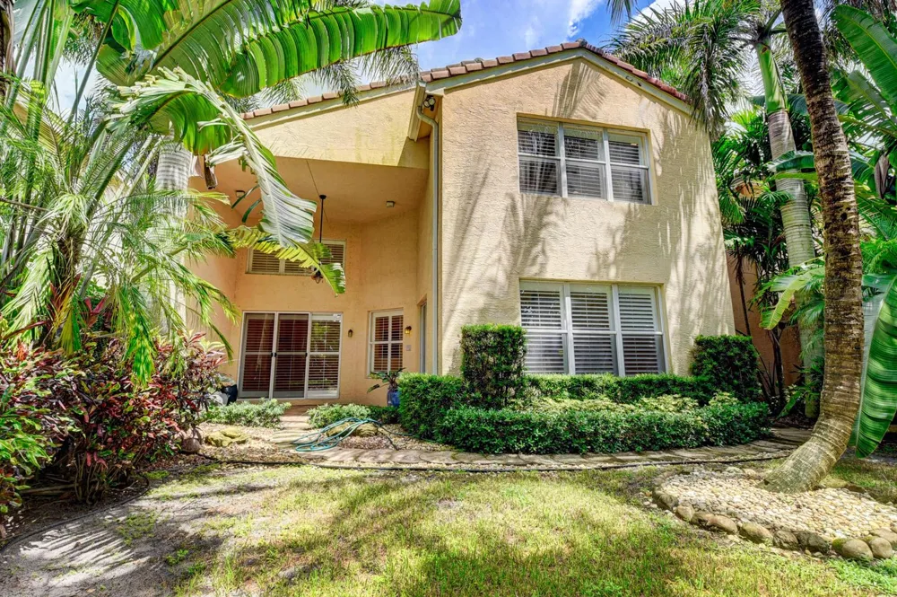 8957 Sandy Crest Lane Boynton Beach, FL 33473
