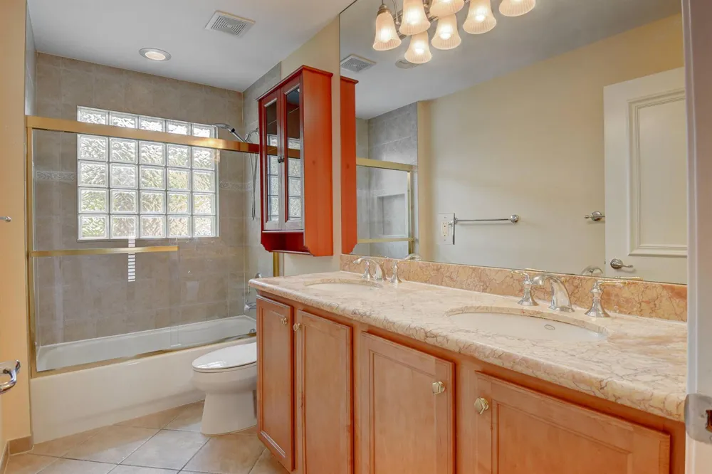 8957 Sandy Crest Lane Boynton Beach, FL 33473