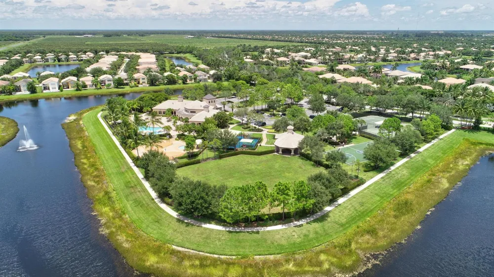 8957 Sandy Crest Lane Boynton Beach, FL 33473