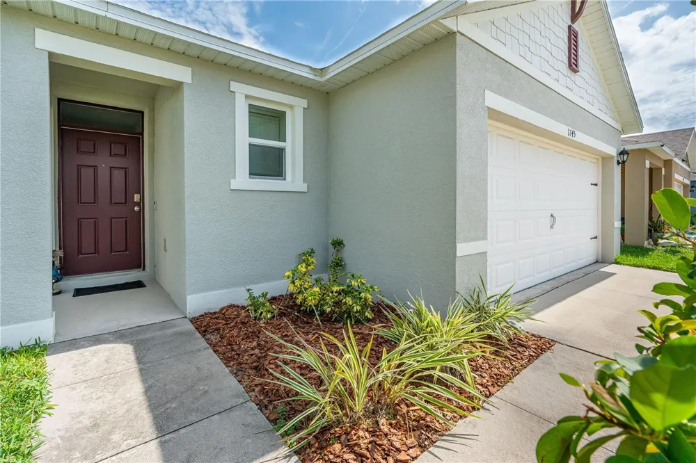 1745 BENT BRANCH AVENUE Deland, FL 32720