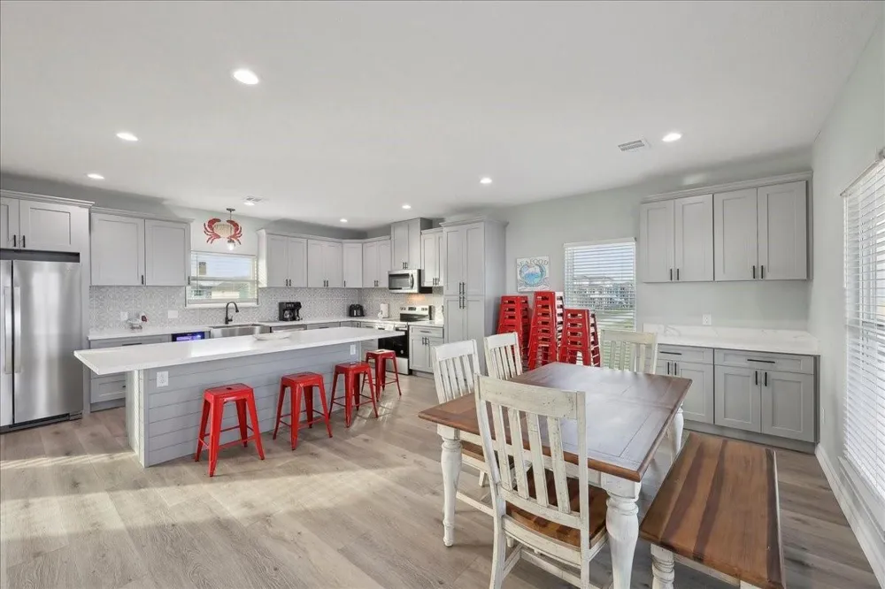 1326 Emerald Drive Crystal Beach, TX 77650