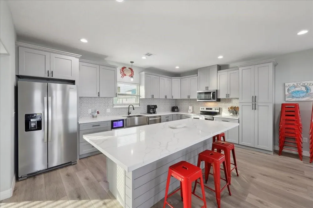1326 Emerald Drive Crystal Beach, TX 77650