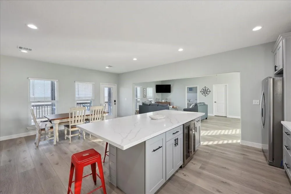 1326 Emerald Drive Crystal Beach, TX 77650