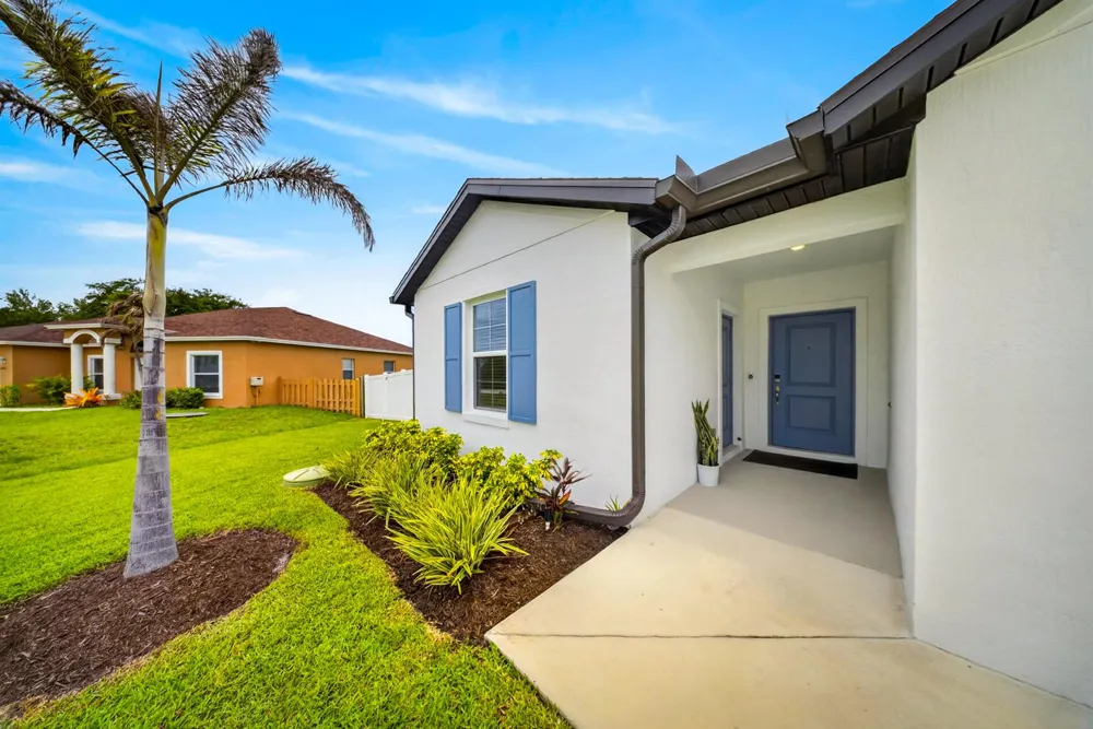 6723 NW Dorothy Street Port St. Lucie, FL 34983