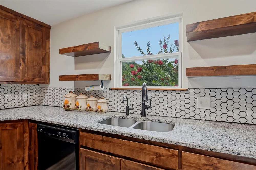 285 Sioux Drive Gordonville, TX 76245