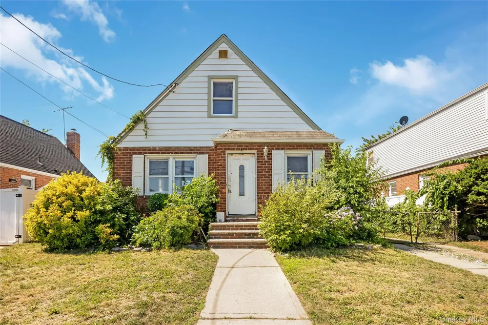 30 Viola Street Valley Stream, NY 11580