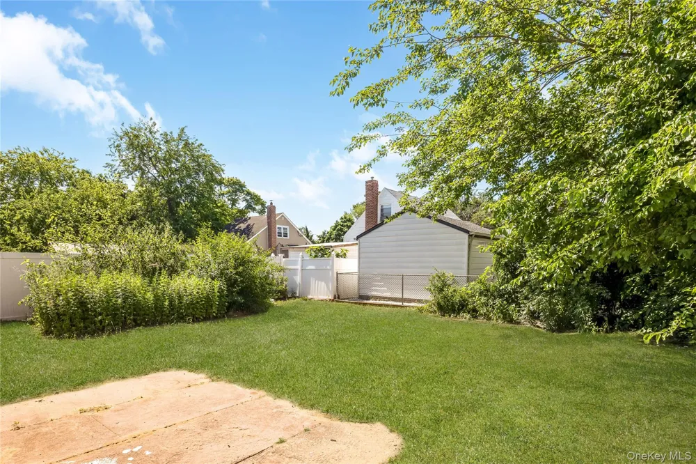 30 Viola Street Valley Stream, NY 11580