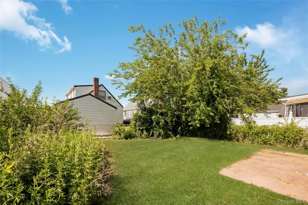 30 Viola Street Valley Stream, NY 11580