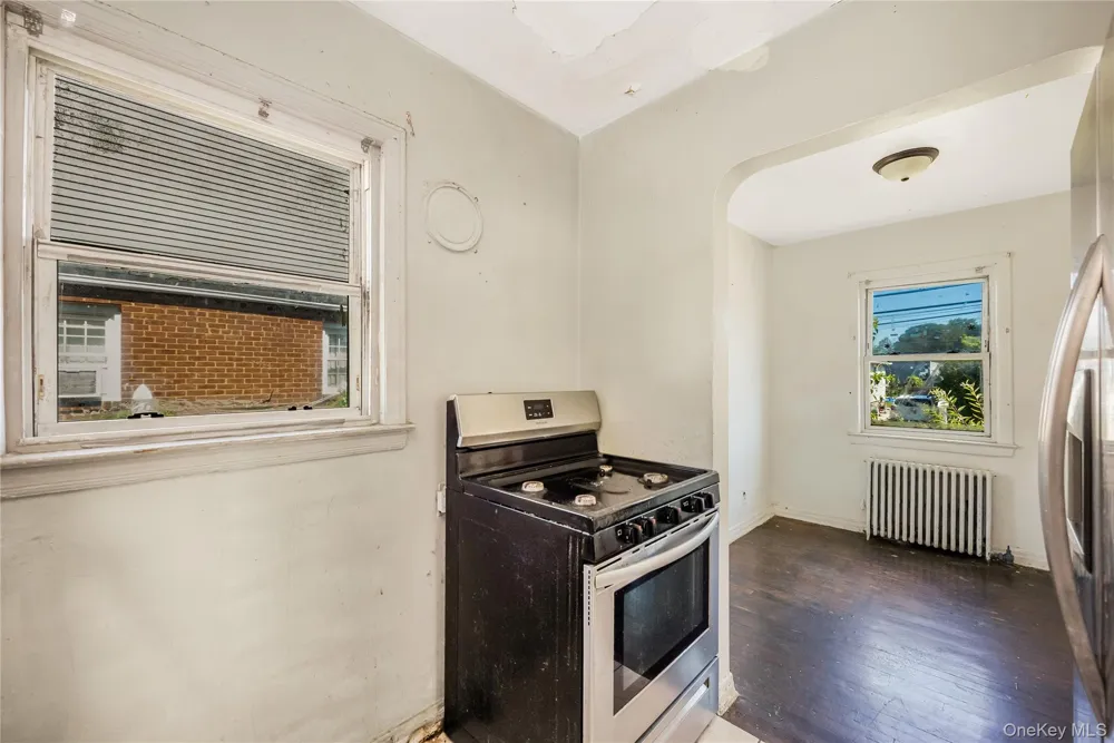 30 Viola Street Valley Stream, NY 11580