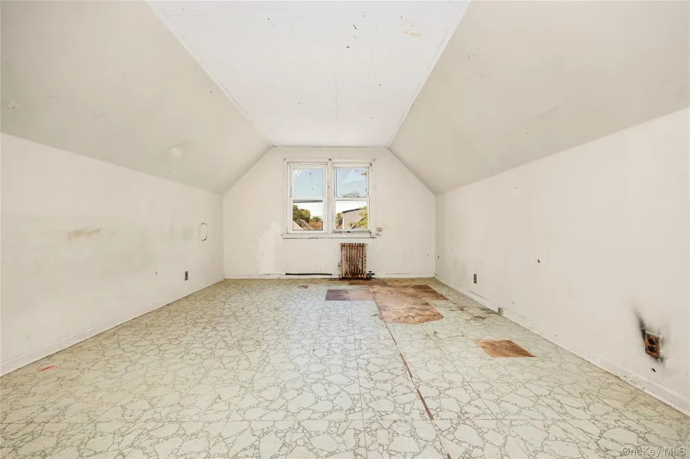 30 Viola Street Valley Stream, NY 11580