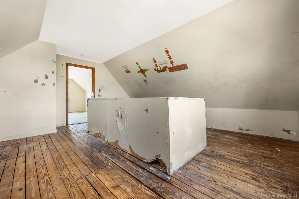 30 Viola Street Valley Stream, NY 11580