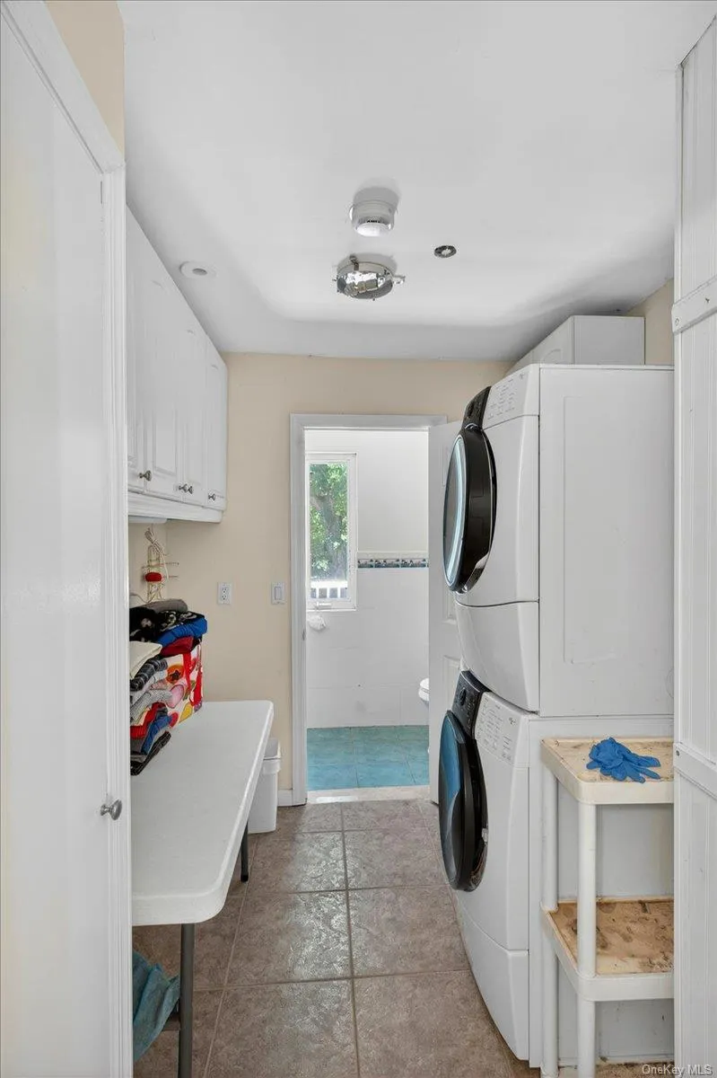 52 Victory Avenue Shirley, NY 11967