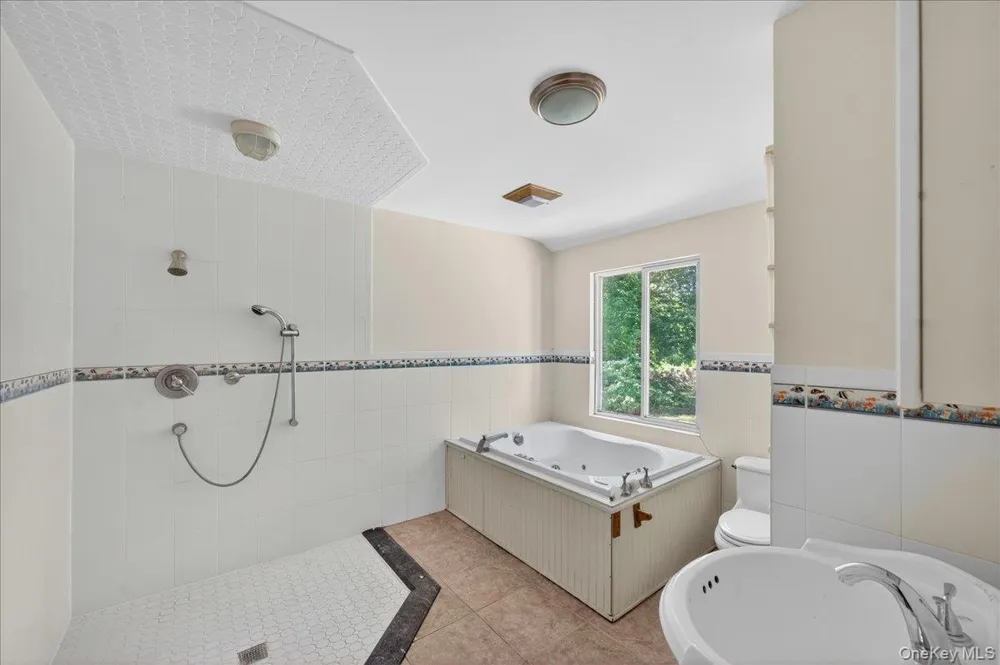 52 Victory Avenue Shirley, NY 11967