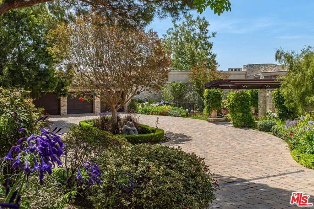 1101 Bel Air Place Los Angeles, CA 90077