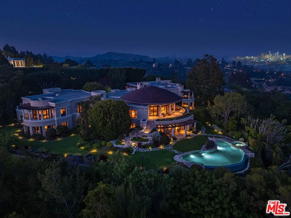 1101 Bel Air Place Los Angeles, CA 90077