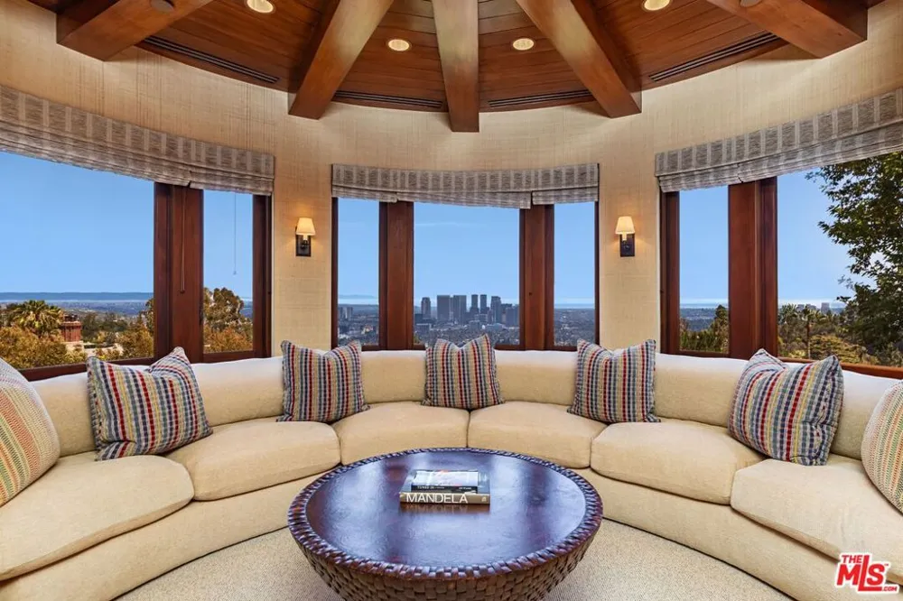 1101 Bel Air Place Los Angeles, CA 90077