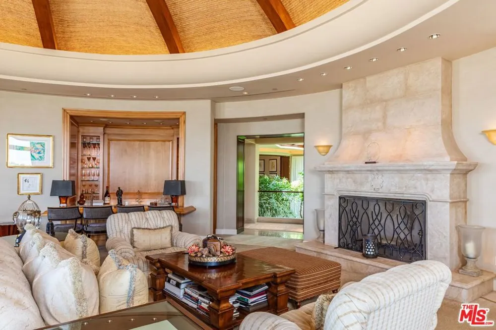 1101 Bel Air Place Los Angeles, CA 90077